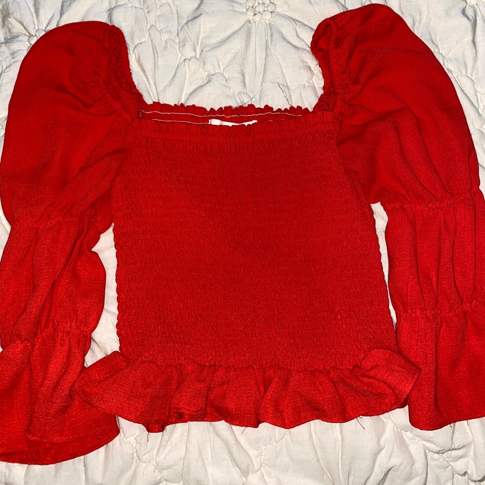 Red puffer sleeve top!